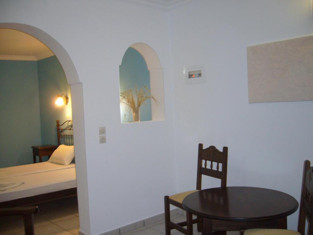 San Efrem Aparthotel Perissa  Bilik gambar